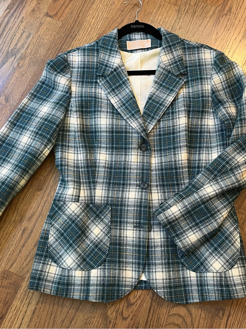 Vintage Pendleton Teal and Cream Plaid Blazer Fully lined pockets flawless, Sz 8